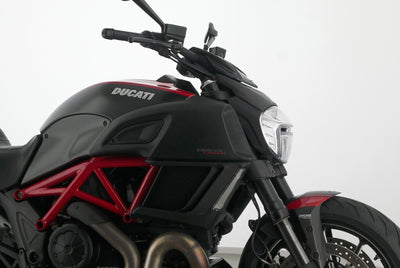 DUCATI DIAVEL CARBON