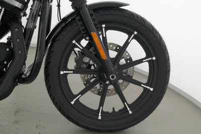 HARLEY DAVIDSON SPORTSTER XL 883 IRON