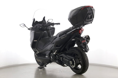 YAMAHA TMAX 560