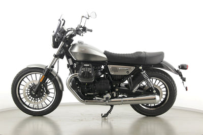 MOTO GUZZI V9 ROAMER