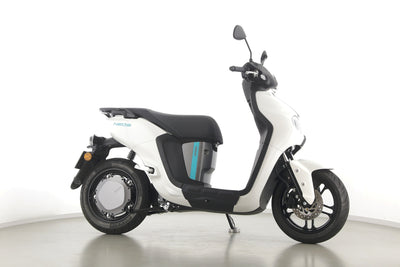 YAMAHA NEO'S DUAL BATTERY