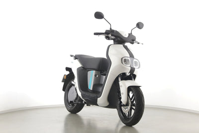 YAMAHA NEO'S DUAL BATTERY