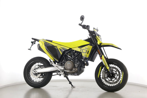 HUSQVARNA 701 SUPERMOTO