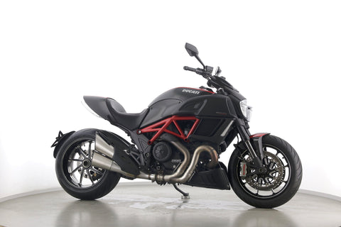 DUCATI DIAVEL CARBON